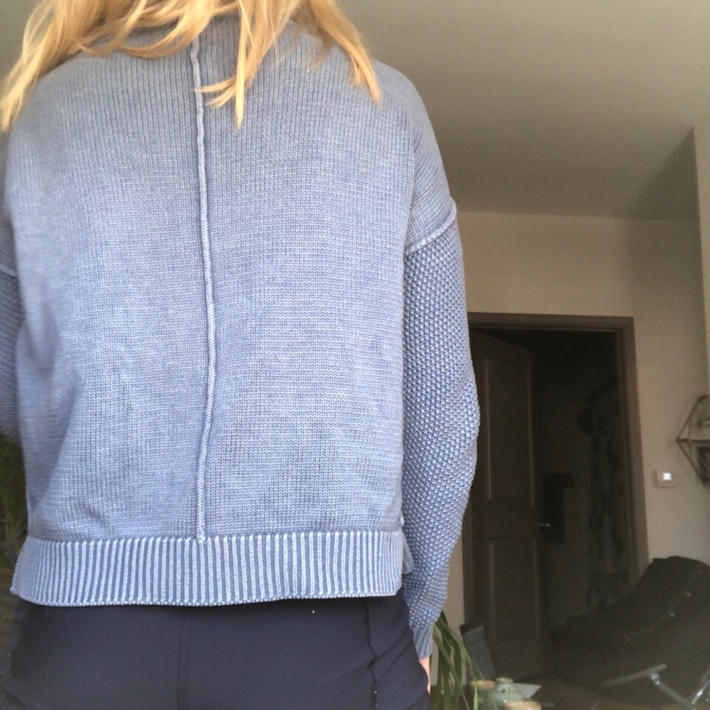 Blue Sweater - Picture 4 of 4